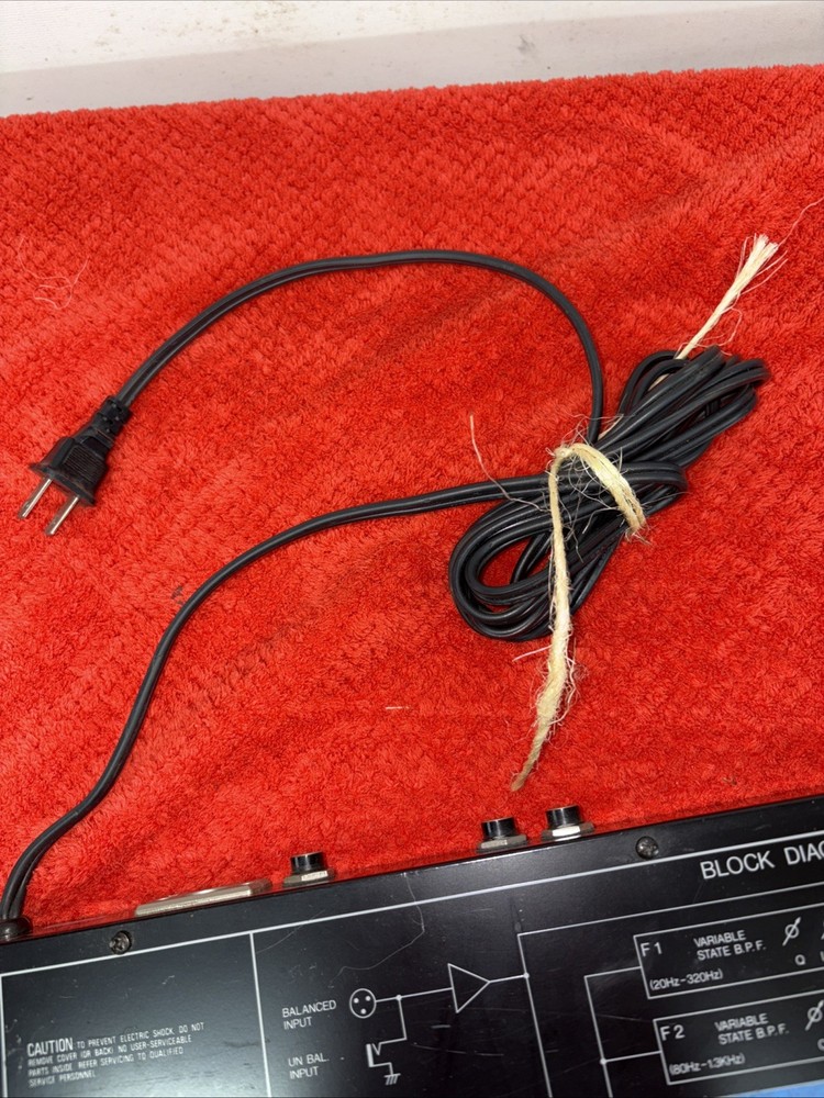 N.I.H LABS PARAMETRIC EQUALIZER PE 30 With Power Supply - Tested Functional NICE