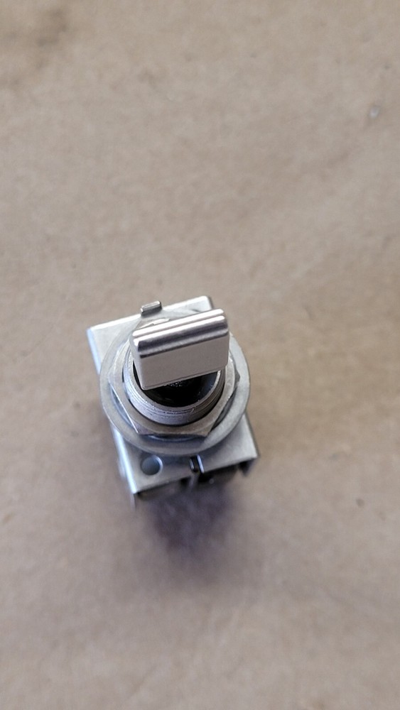 Micro Switch 13AT418-T2 Toggle Switch