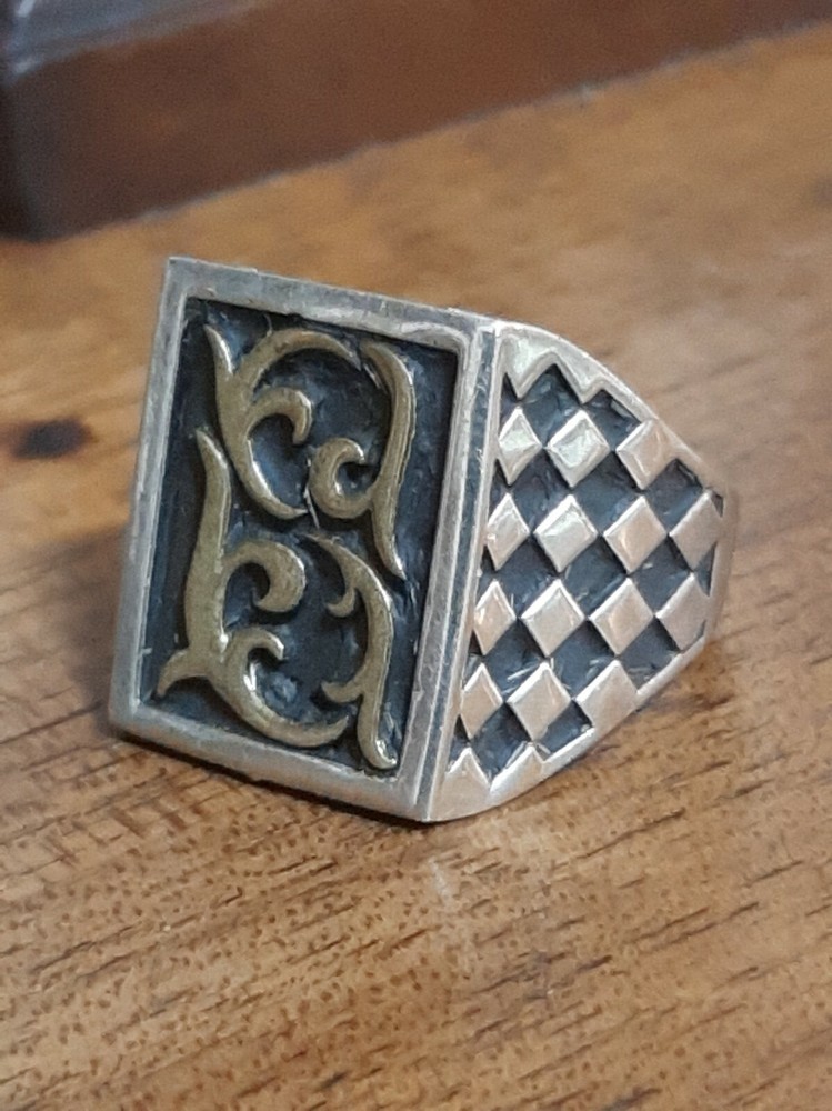 925 MENS SOLITAIRE ENGRAVED RING