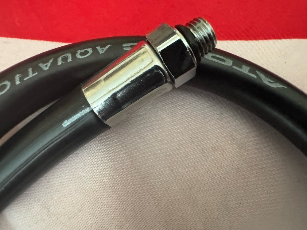 ATOMIC SCUBA SS1 OCTO/ INFLATOR HOSE WAY COOL !
