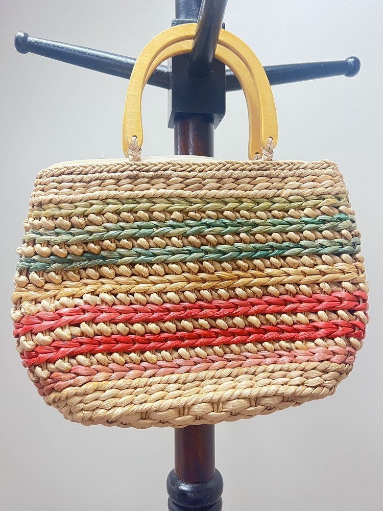 Vintage rainbow straw purse