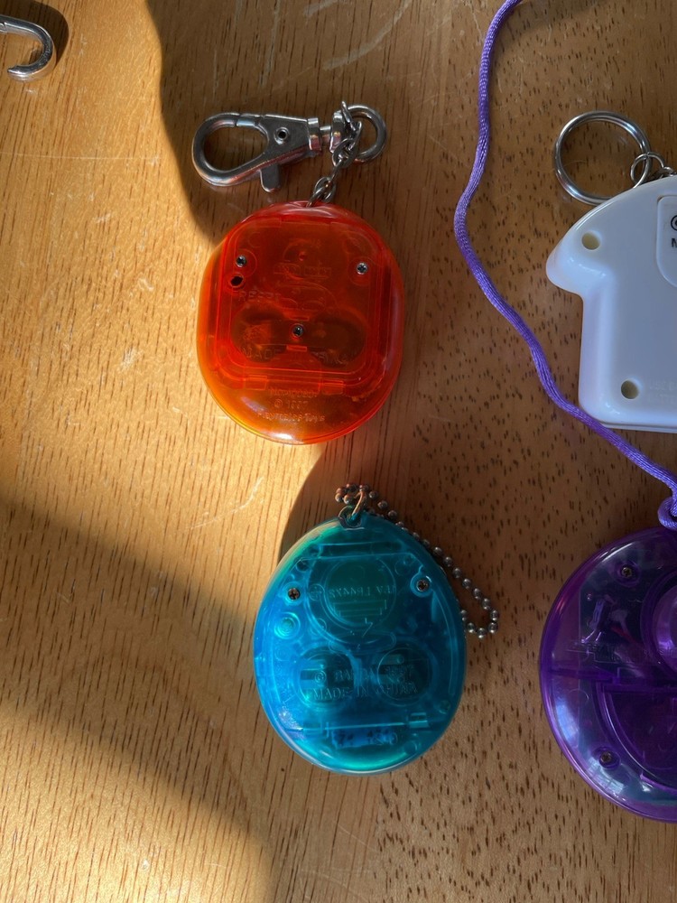 Vintage Assorted Lot of Electronic Virtual Pets (Read Description)