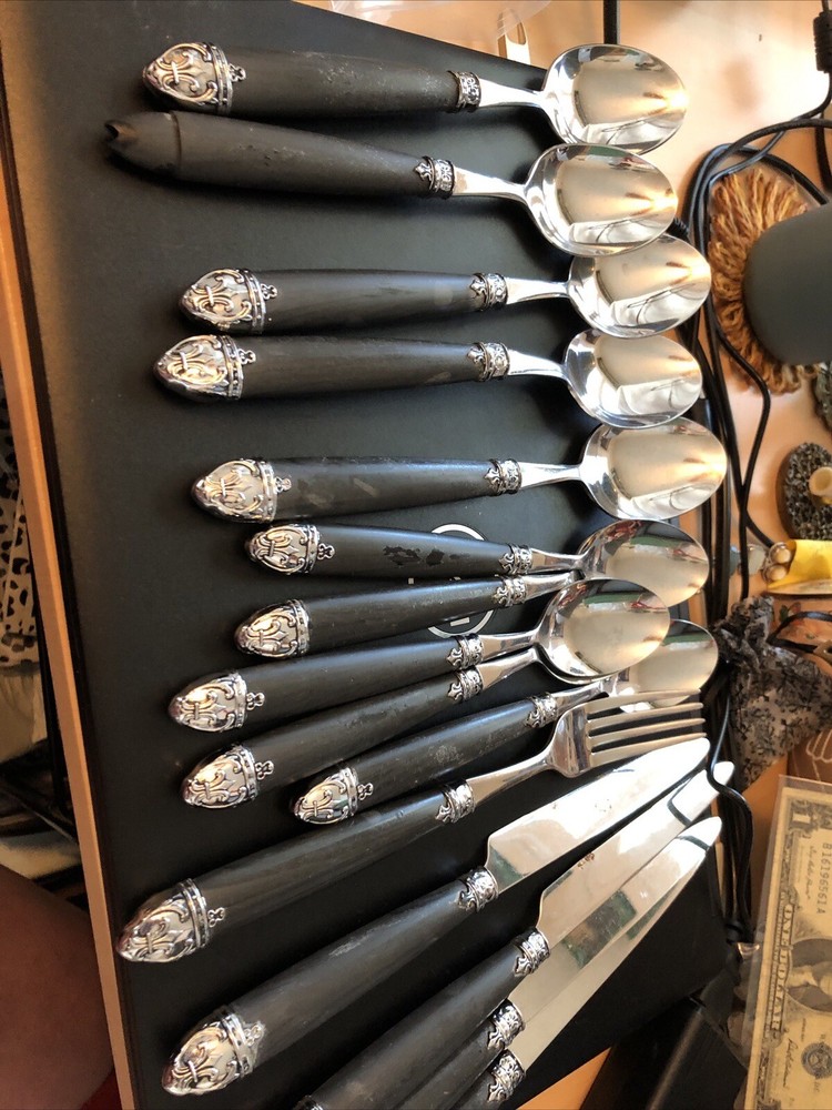 Misc. Flatware W/Plastic Handles- 5 Servings Spoons, 5 Teaspoons, 1 Fork, 4 Kn.