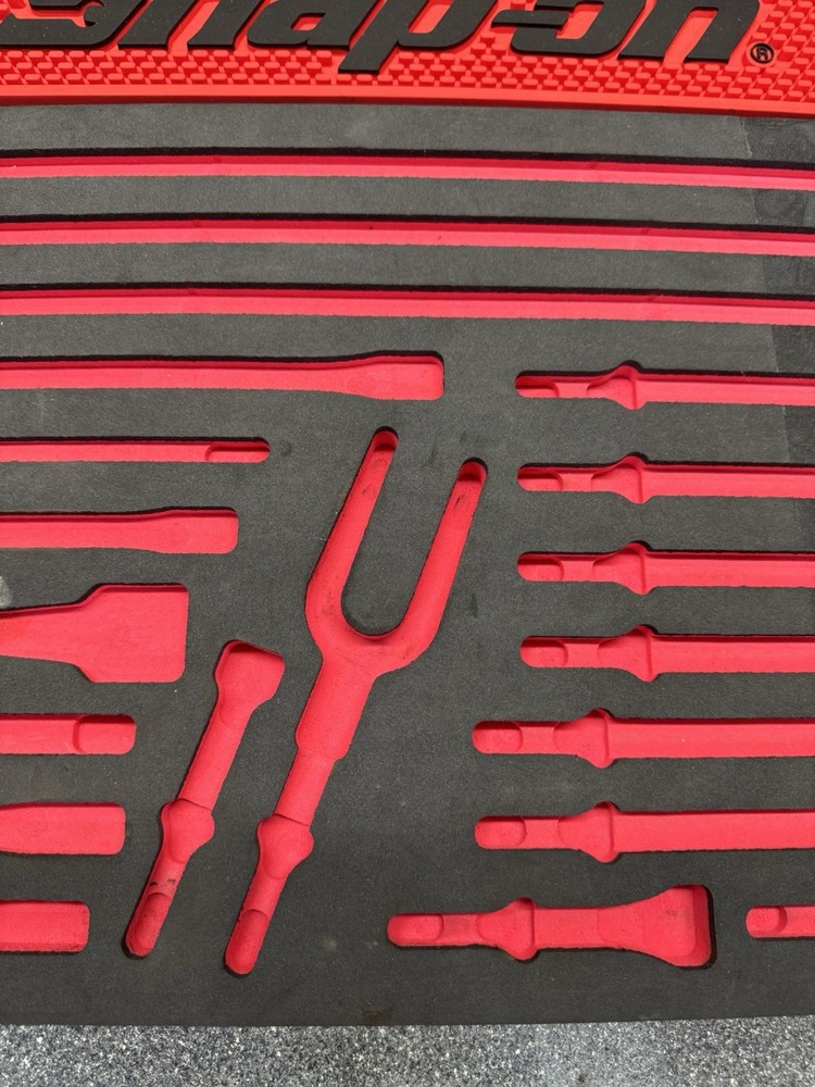 SNAP ON TOOLS RED FOAM ORGANIZER FOR AIR HAMMER BITS AND ACCESSORIES