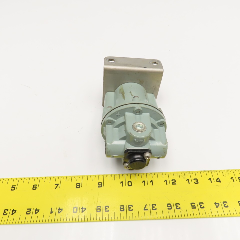 Beloit MC2-75-120B 3/8" NPT Compressed Air Pressure Regulator