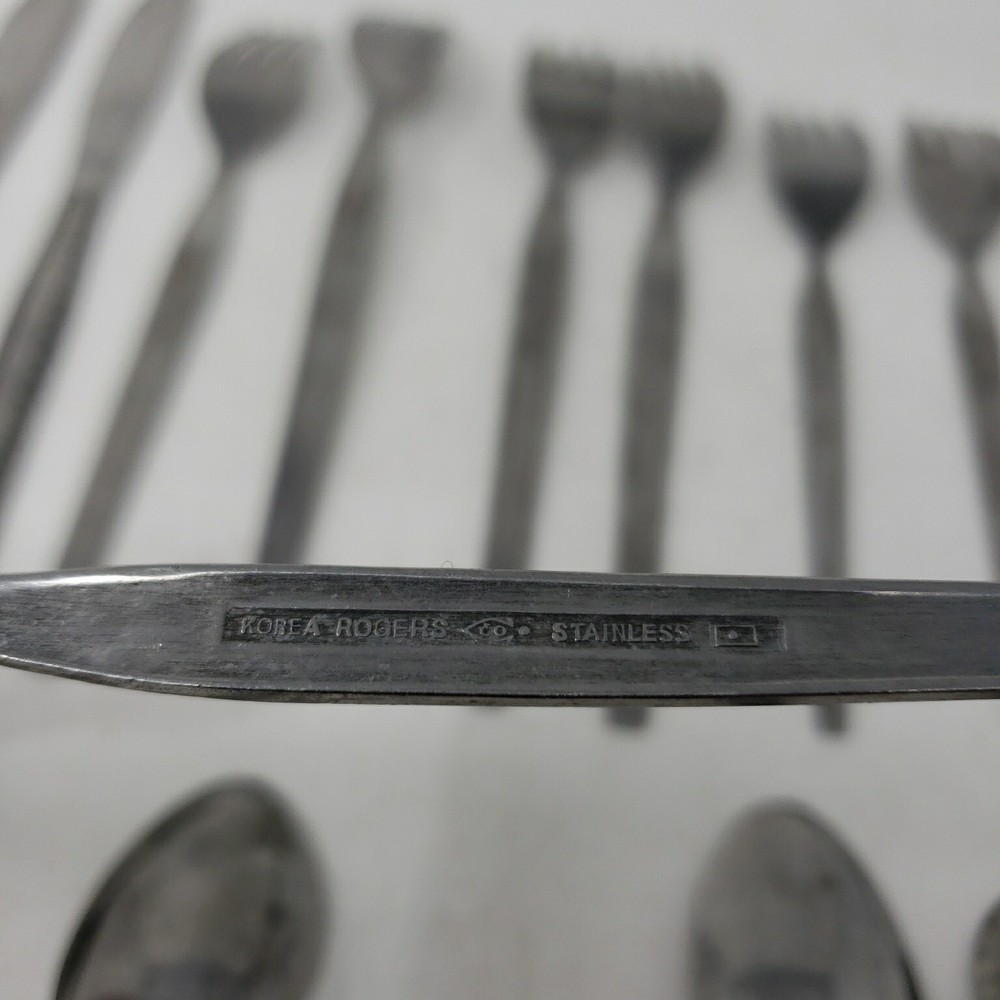 Rogers Stainless ENSENADA Korea Flatware Silverware Scroll Black Accent MCM 15pc