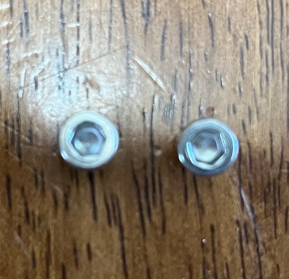 Piretti Golf Putter Weight Screws