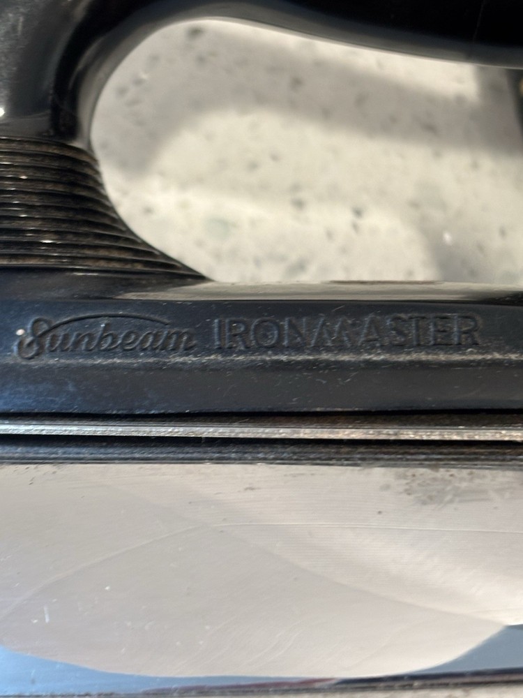 Sunbeam Ironmaster A-4 Iron Vintage Untested