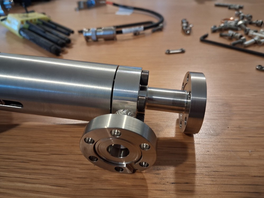VAT Precision leak valve for controlled gas flow.