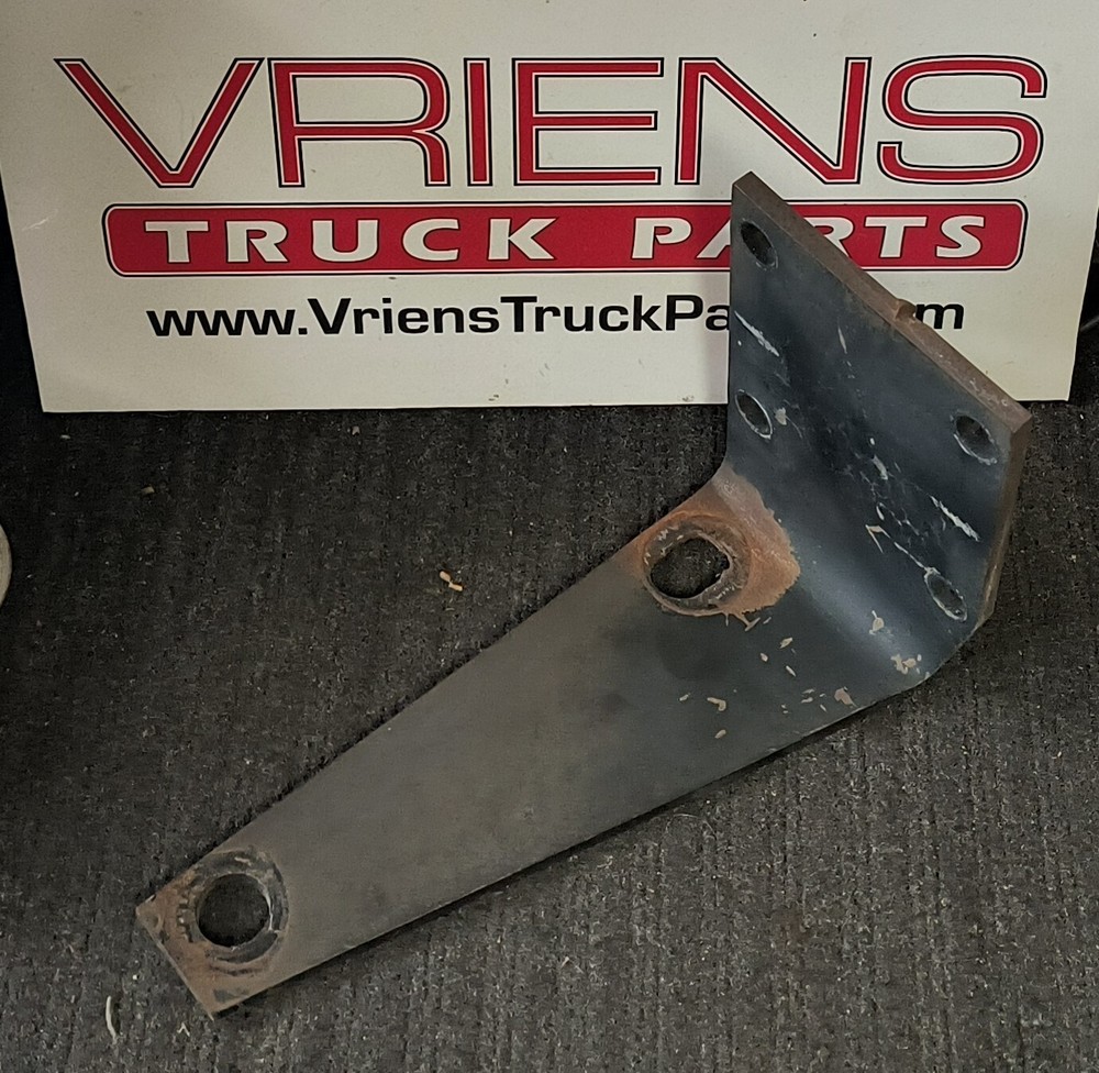 KENWORTH PETERBILT A11-1388 BRACKET-FILTER WATER
