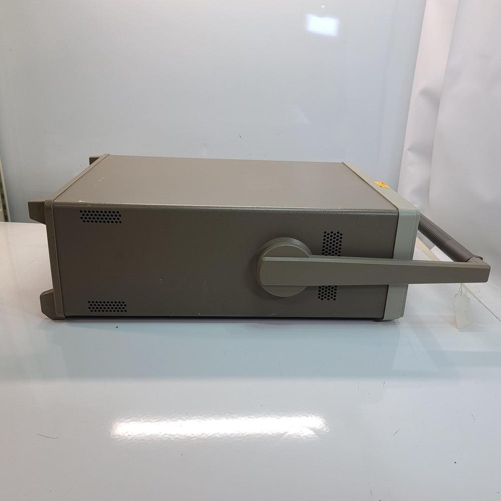 TEKTRONIX 1240 LOGIC ANALYZER