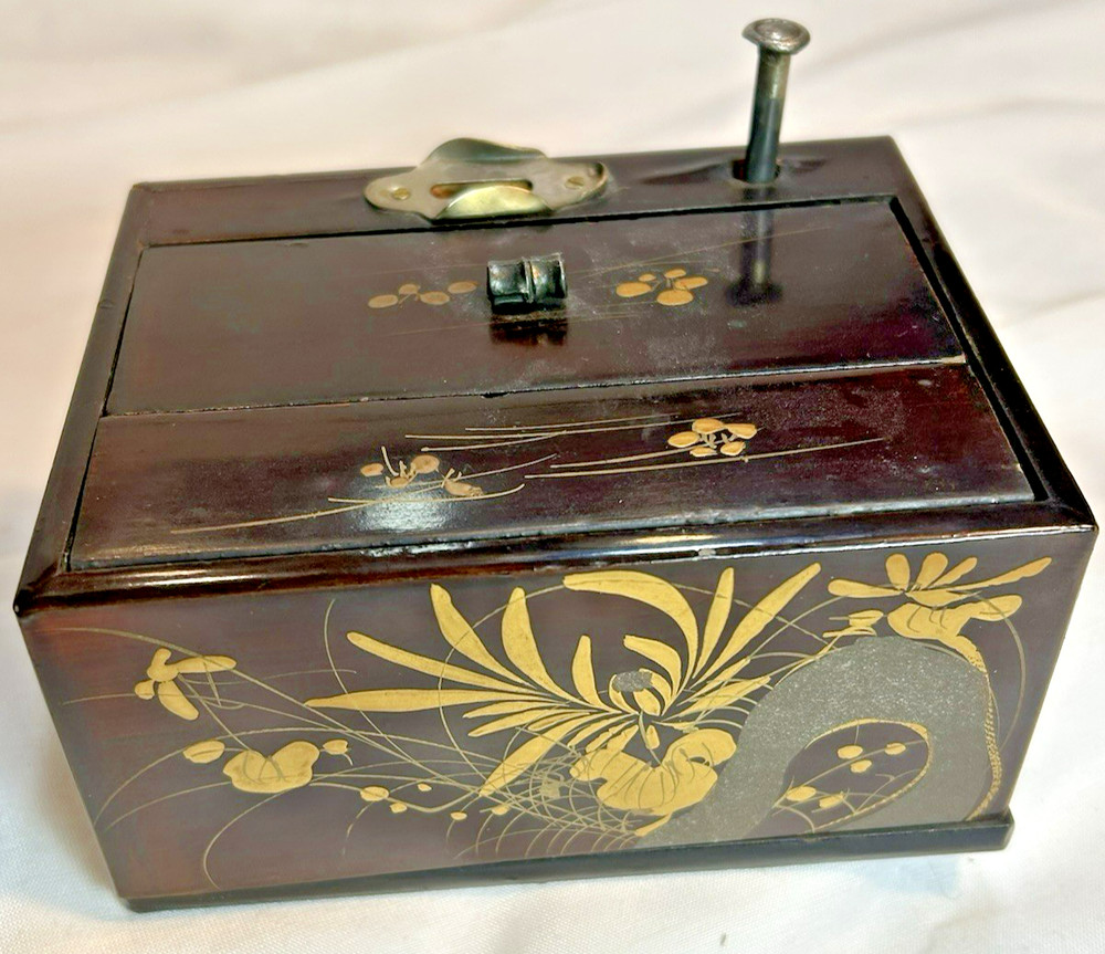 Mechanical Cigarette Dispenser Japanese Laquer Box