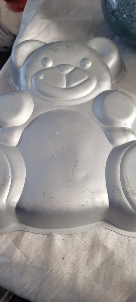 1982 Vintage Wilton Teddy Bear Baking Cake Pan 502-3754