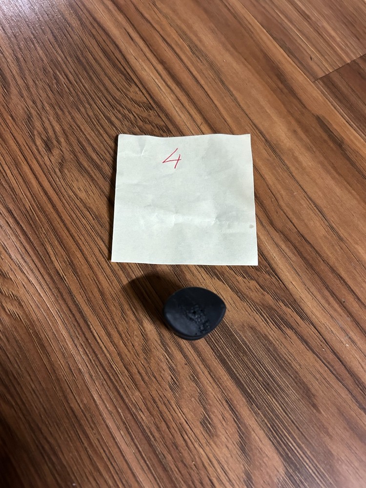 Hoyt String Stopper; Color: Black