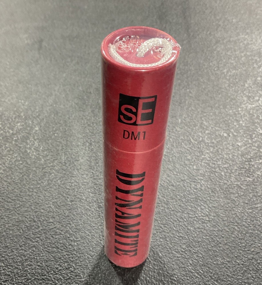 SE Electronics DM1 Dynamite Active Inline Microphone Preamplifier