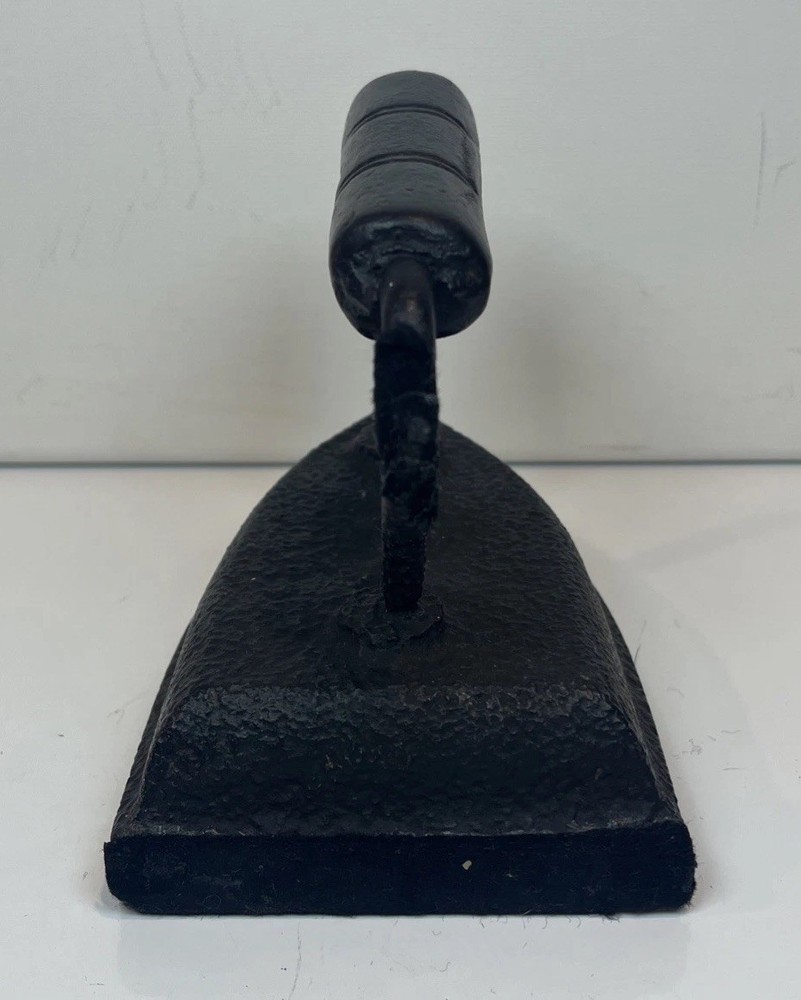 Antique Cast Iron Number 7 Iron