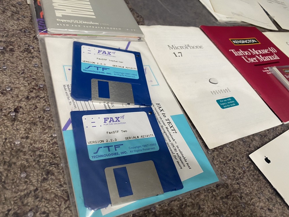 Vintage Computer & Apple Computer Macintosh Guides manuals Floppy Disks