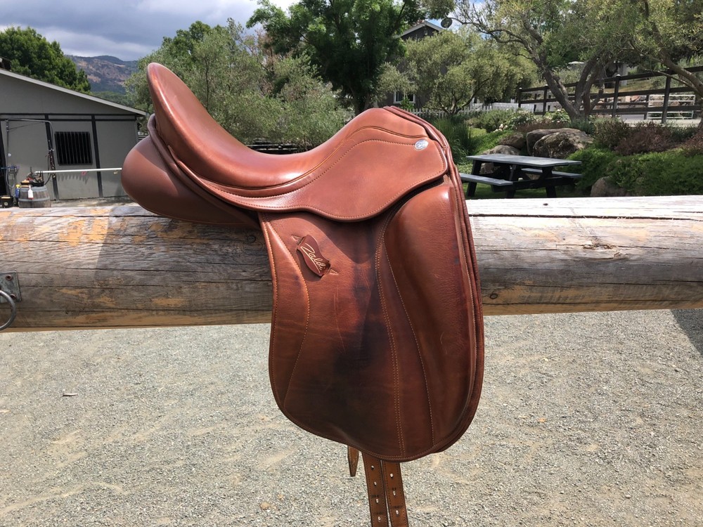 zaldi dressage saddle, 17" medium tree, beautiful condition