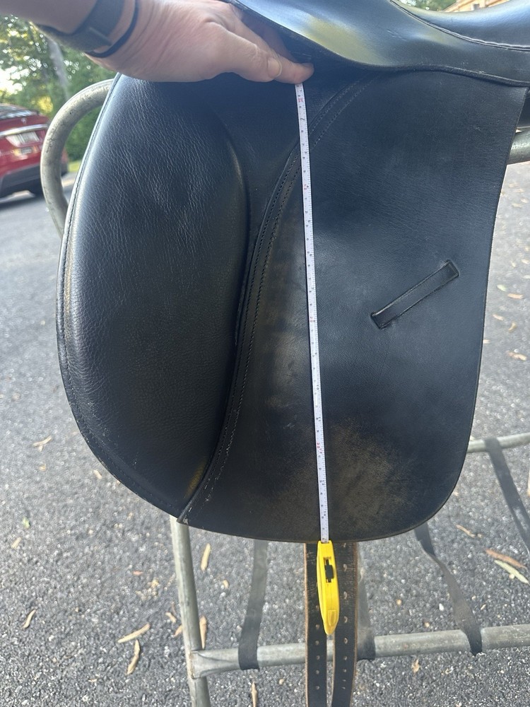 Dressage Saddle Black 17”
