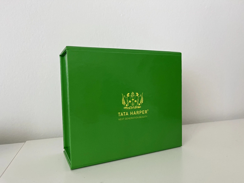 Tata Harper small gift box, green cardboard, EMPTY BOX, perfect condition