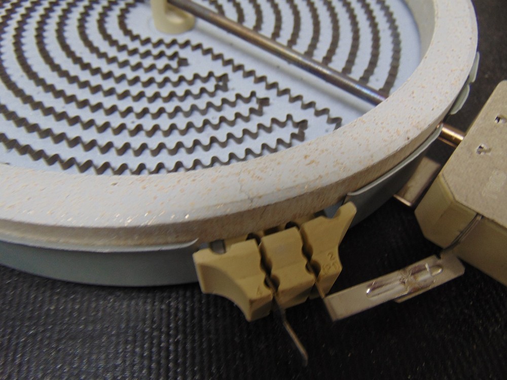 Element Range EER34MSCB 8" Surface Element JT200112