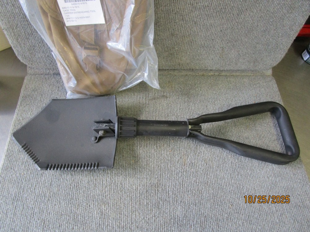 Ames USA Military Entrenching Tool 91 with Sheath