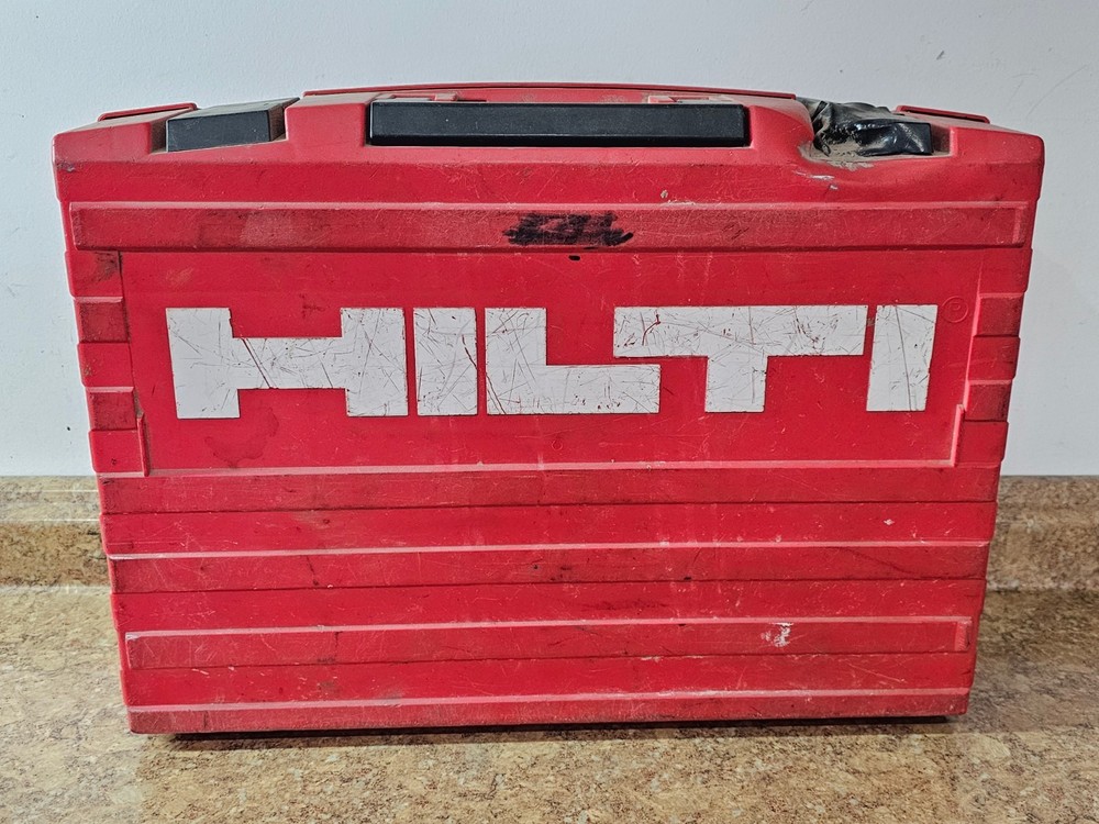 HILTI Rotary Hammer Drill TE-15 Pre-owned w/ Case