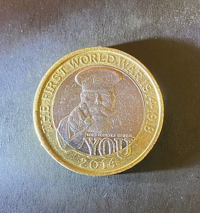 2014 WW1 Lord Kitchener £2 Mint Error -  Obverse inner dots struck off - centre.
