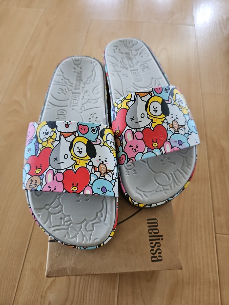 Size 10 Mens Melissa X Bt21 (BTS) Slides