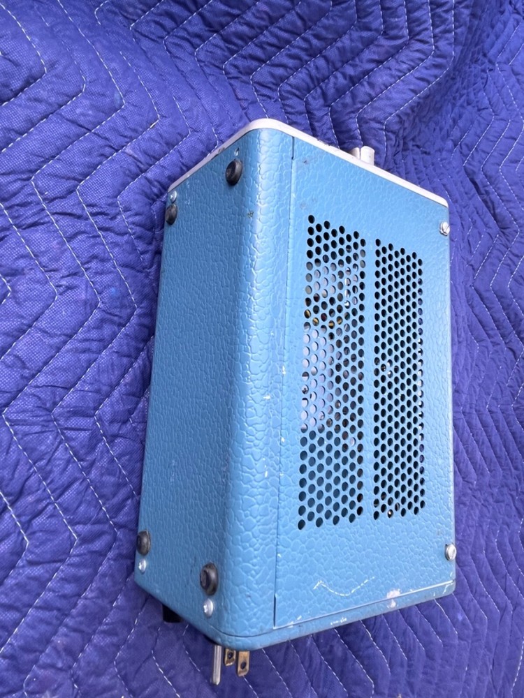 Pre-Owned Tektronix Type 109 Pulse Tektronix Pulse Generator Powers On