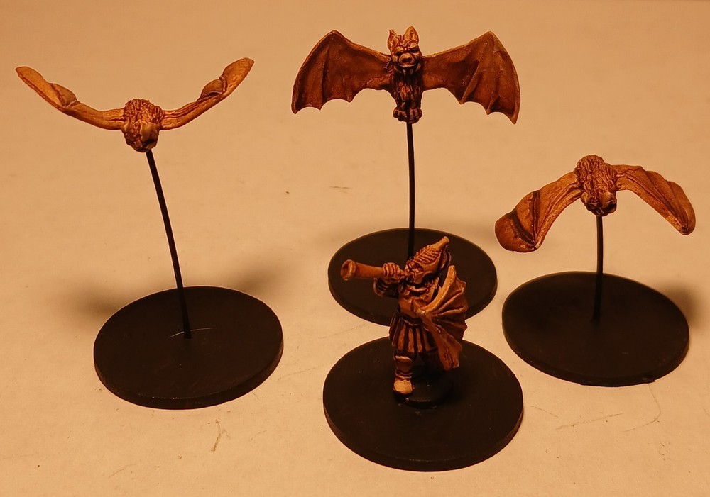 15mm Fantasy Vampire War Bats & Pack Master (19 figures)