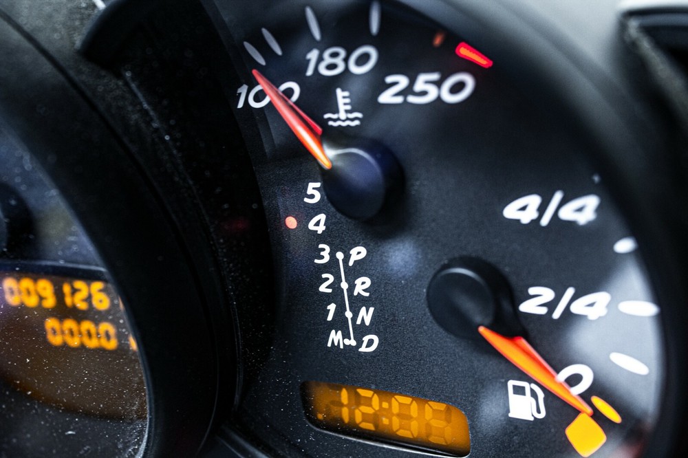 Mercedes ME9.7 ECU SCN Coding ,Programming, Unlocking, VIN writing Service