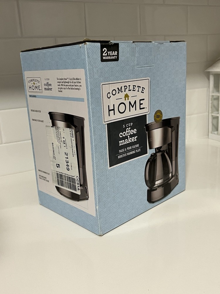 COMPLETE HOME5 CUPcoffee makerPAUSE & POUR FEATURENONSTICK WARMING PLATE