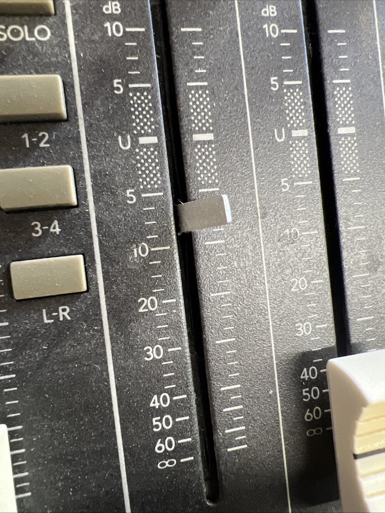 Mackie SR24.4 Mixing Console TESTED WORKING