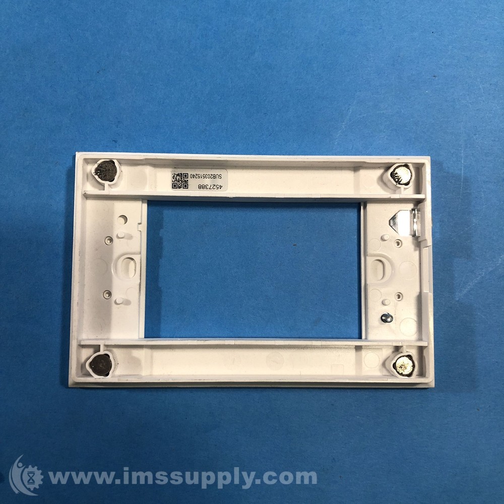 277447 White Faceplate FNIP