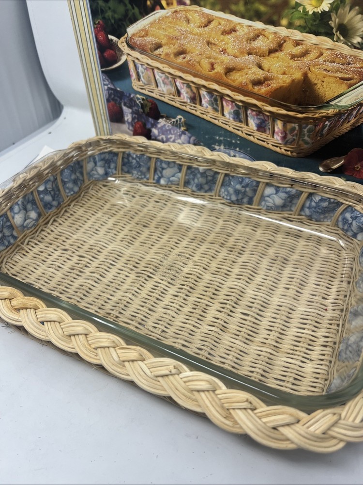 Vintage Pyrex Corning Collection 3 Qt Casserole Rectangular Wicker Weave Basket