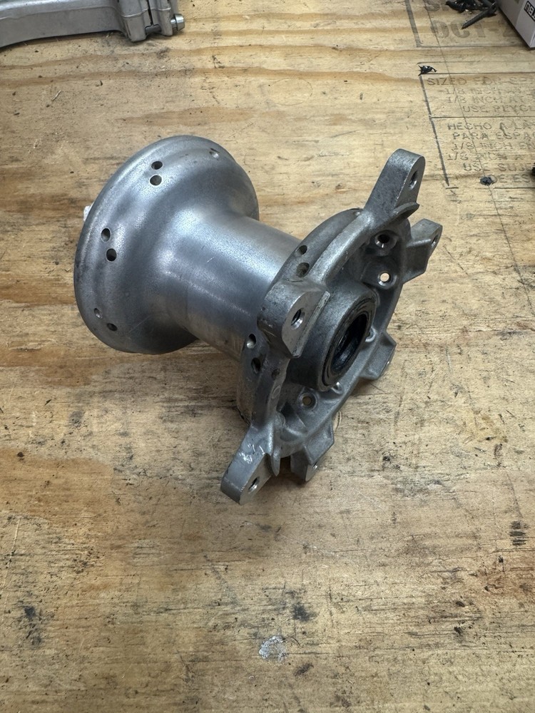 2002-2022 Yz250 Front Hub