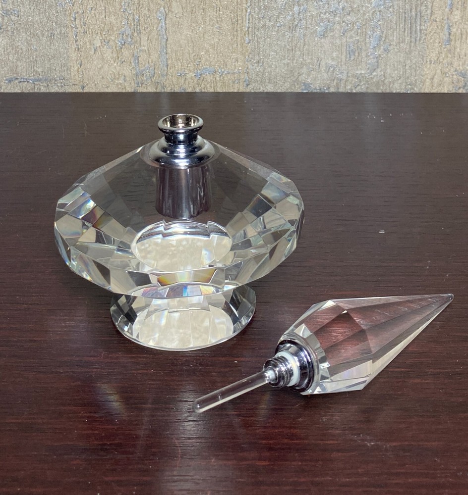 Footed Cut Crystal Perfume Bottle with Stoper