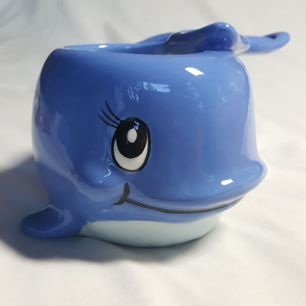 Little Blue Whale-Themed Ceramic Toothbrush Holder & Mug Set With Handle