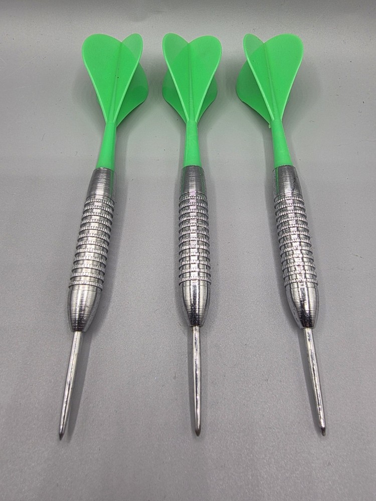 Vintage Dart set with Green Flights 23g