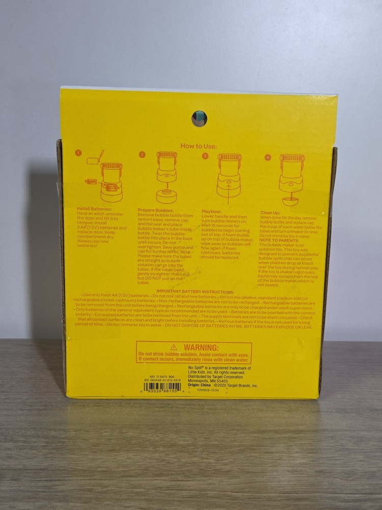 Sun Squad Light Up No Spill Lantern Bubble Maker