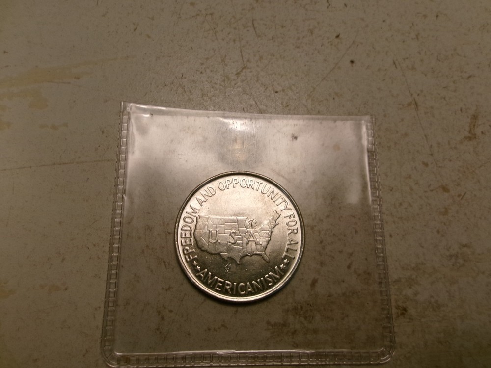 1952 WASHINGTON CARVER COMMEMORATIVE HALF DOLLAR