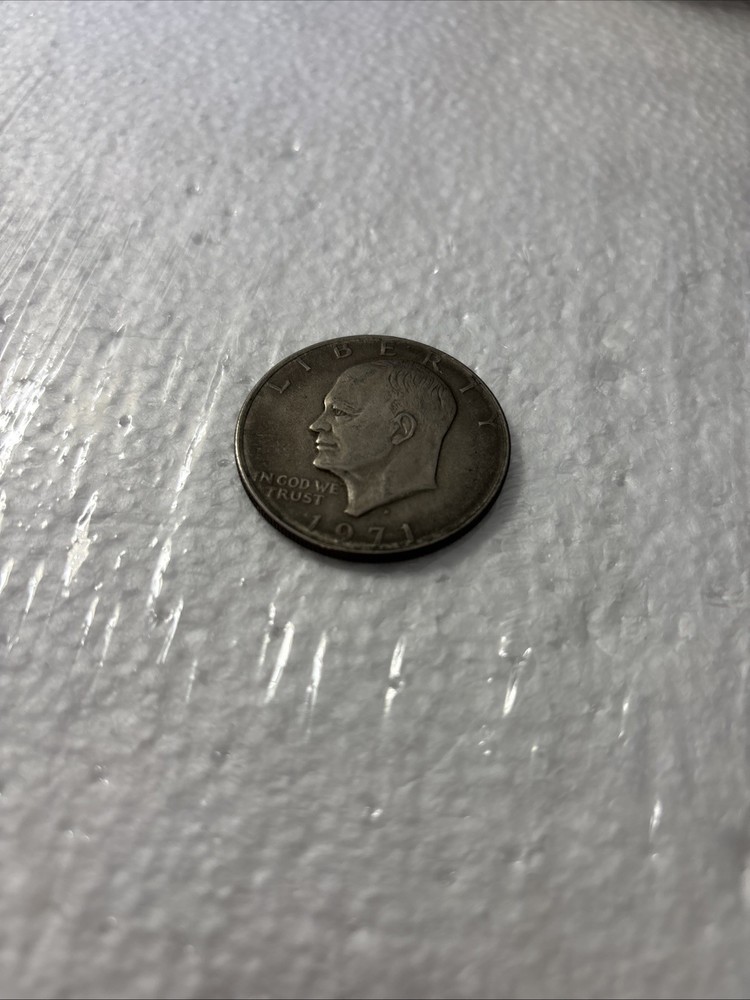 1971 D EISENHOWER DOLLAR COIN Circulated