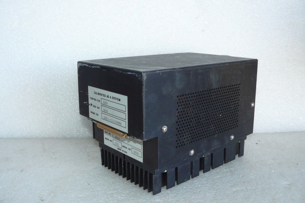 UTI INSTRUMENTS 04020 RF GENERATOR MODEL 2221