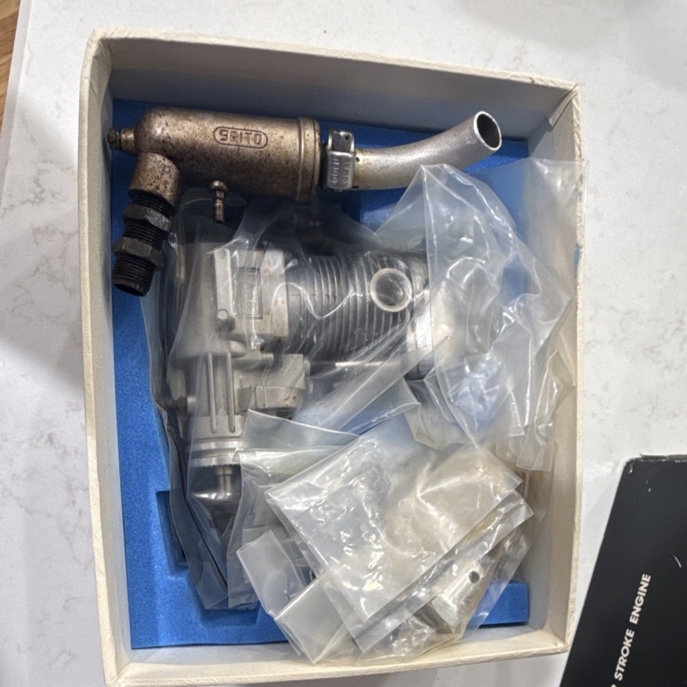 Saito 4-Stroke RC Engine with Exhaust and Accessories