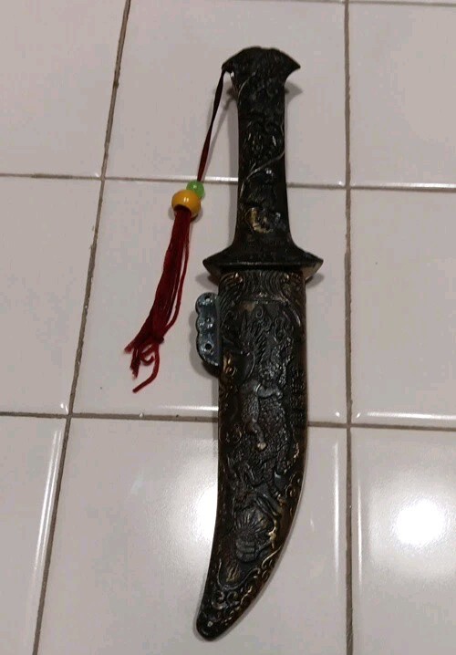 VINTAGE Ornate designed Dagger & Sheath!