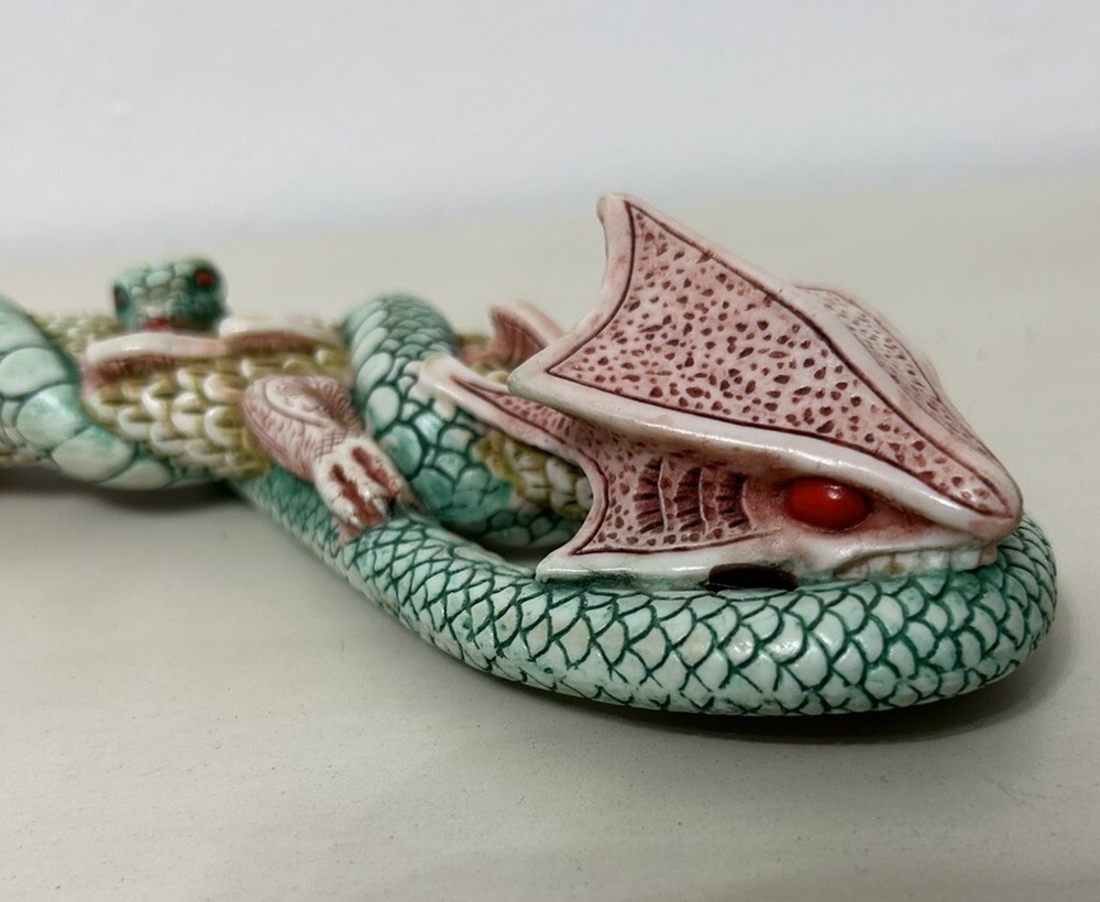DECORATIVE MULTI-COLORED CHINESE DRAGON HIDDEN DAGGER
