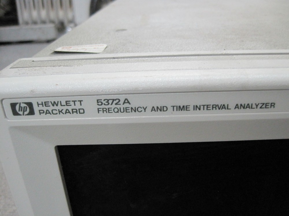 HP 5372A FREQUENCY AND TIME INTERVAL ANALYZER *FOR PARTS*