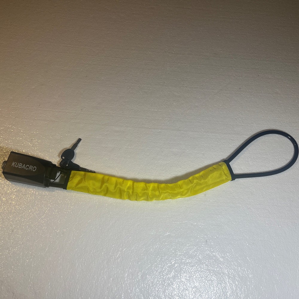 KUBACRO Car Security Steering Lock Anti Theft Car Security + 3 Keyes