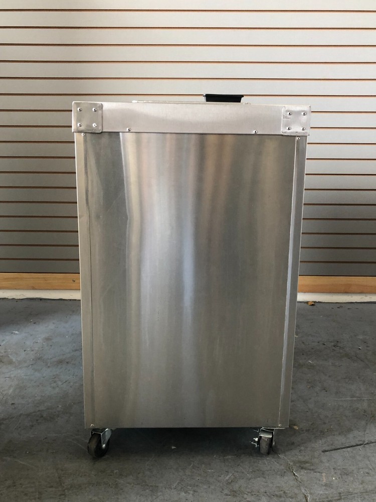 Master-Bilt DC-2S White Ice Cream Dipping Cabinet